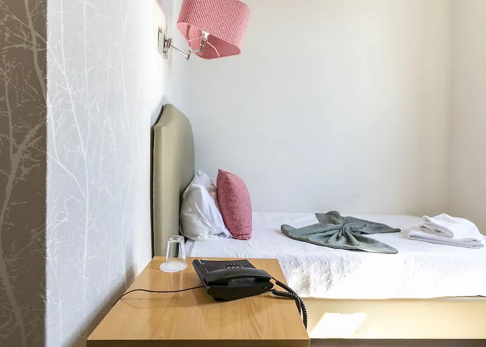 Konukevi Clerigus Porto